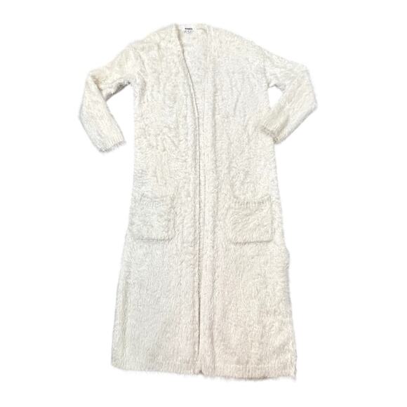 BB Dakota Sweater Coat Womens Size M Ivory Faux Fur Stretchy Fuzzy Soft Cozy - Picture 1 of 12